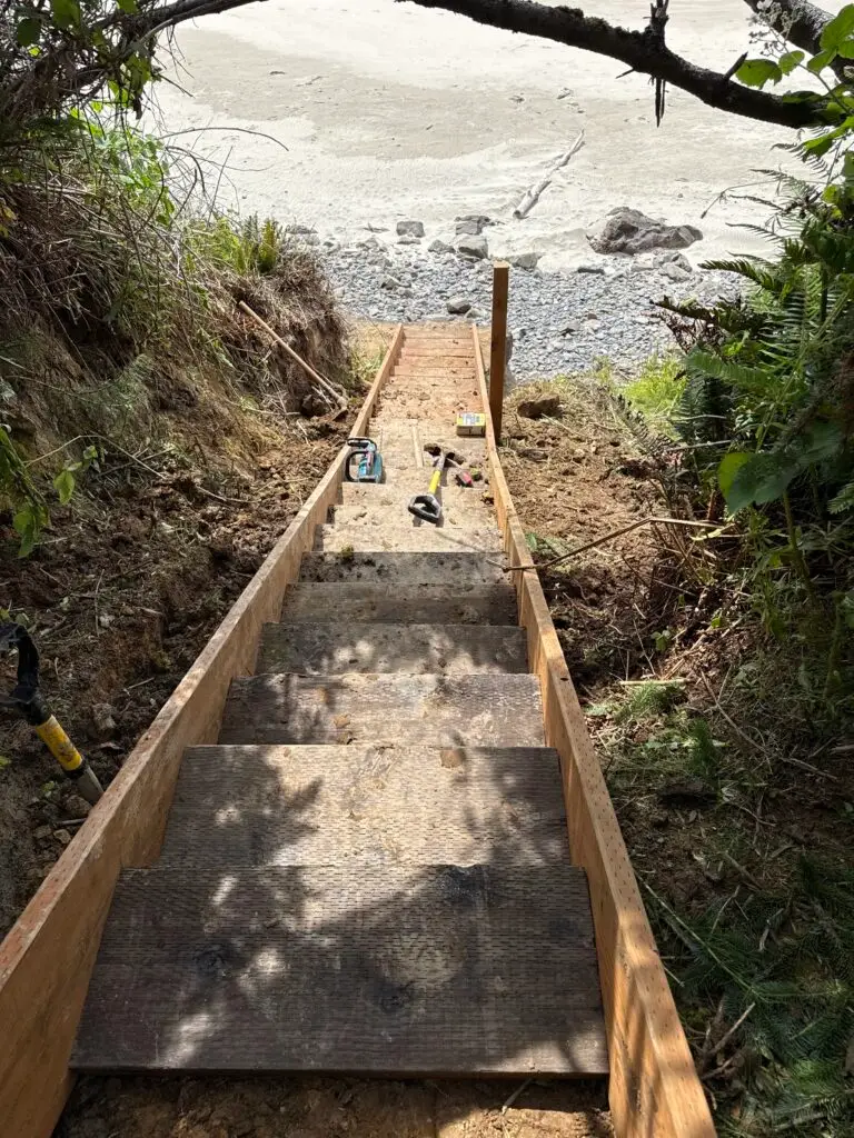 Cedar stairs beach access - Cannon Beach